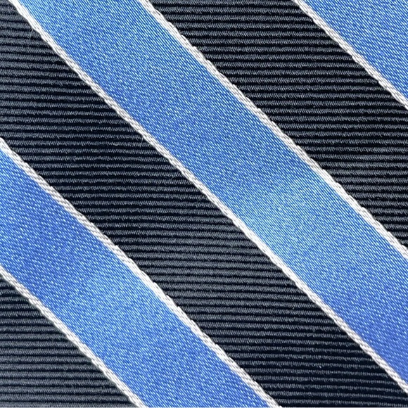 IZOD Light Blue and Black Silk Tie - Picture 4 of 4